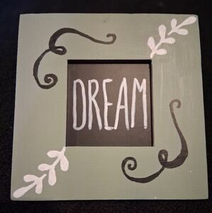 Decorative Green Photo Frame with Dream Design